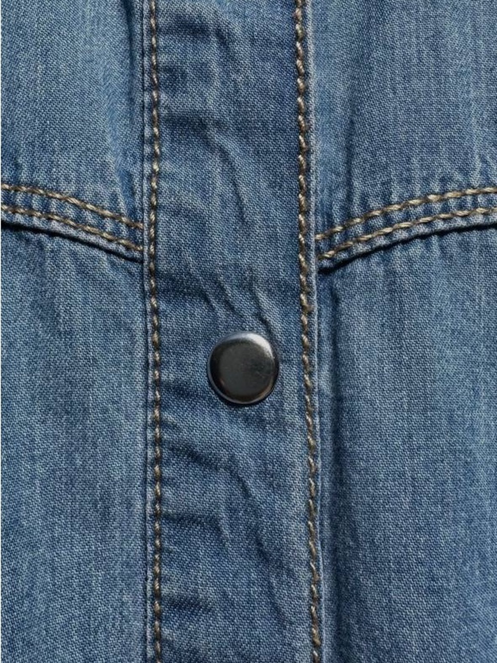 Light Wash Denim Button-Up Shirt - Picture 6 of 6
